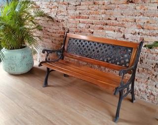 Muebles de jardín de aluminio y bancas Foto