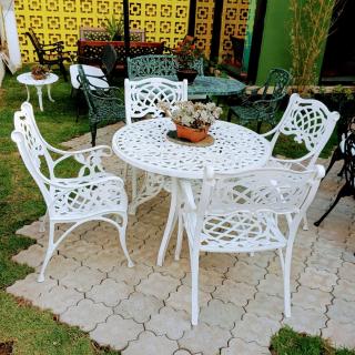 Muebles de aluminio fundido Foto
