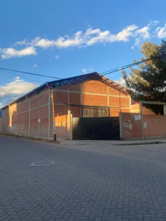Galpón en Alquiler Foto