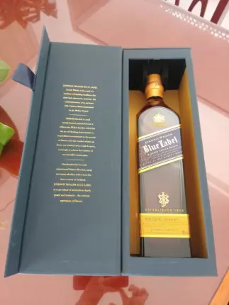 Johnnie Walker Blue Label 750ml Foto