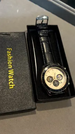 Reloj nuevo aproba de agua Foto