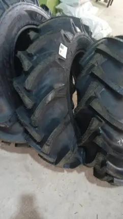 Llantas agricolas Foto
