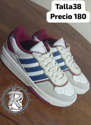 Adidas courtic Foto