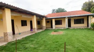 Se Vente Amplia Casa en Esquina Foto