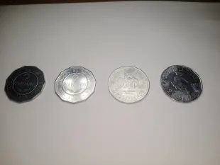 monedas colecciónables de 2bs Foto