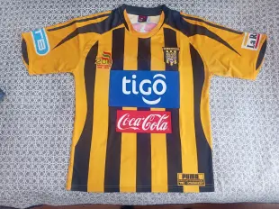 Camiseta The Strongest 2009 Foto