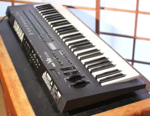 Yamaha V2 DX11 Foto
