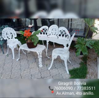 Muebles de calidad, hechos de aluminios Foto