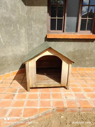 Casa de Mascota grande Foto