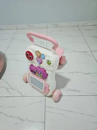 caminadora con su asiento Foto