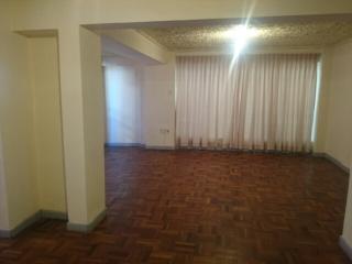 alto obrajes departamento con garzonierr Foto