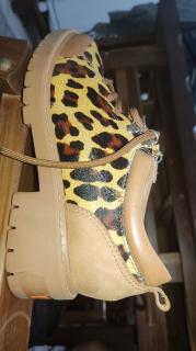 Botines brasileros, marca ARREZZO Foto