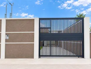 Casa En Venta en Av Tres Pasos al Frente Foto