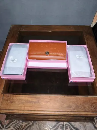 variedad de accesorios para las más cons Foto