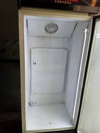 exhibidor metal frio Foto