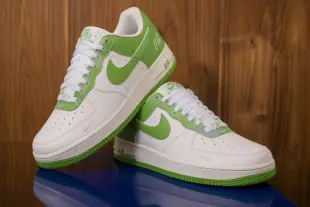 Nike Air force 1 Blanco y verde Foto
