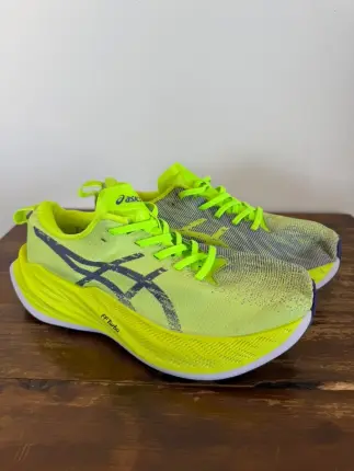 Zapatos para entrenar Foto