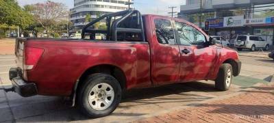 camioneta Nissan Titan 2006 papeles al d Foto