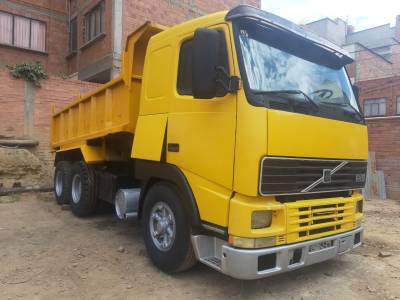 VOLQUETA 12 CUBOS - PACHAJCHO FIAT IVECO Foto