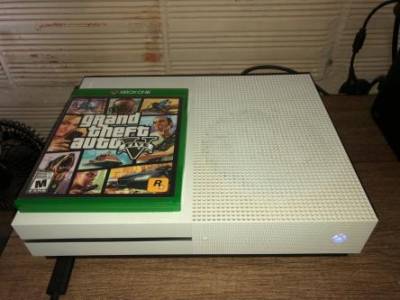 Xbox One S en buen estado Foto