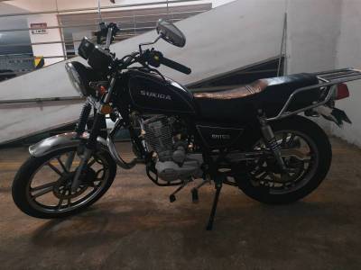 En venta hermosa moto seminueva Foto