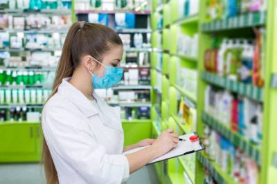 Se precisa señorita para farmacia Foto