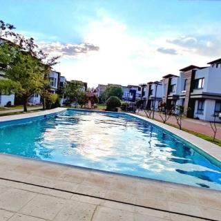 HERMOSA CASA EN EXCLUSIVO CONDOMINIO Foto